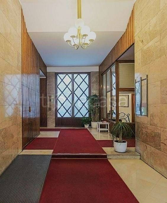 appartamento in vendita a Milano in zona Guastalla