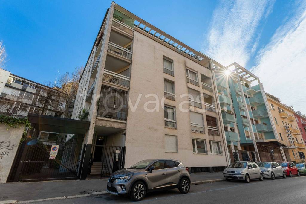 appartamento in vendita a Milano in zona Città Studi