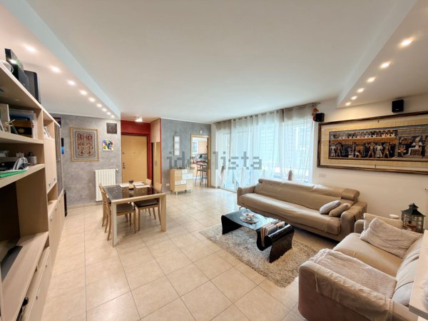 appartamento in vendita a Milano in zona Crescenzago