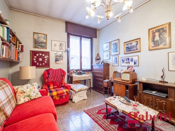 appartamento in vendita a Milano in zona Casoretto