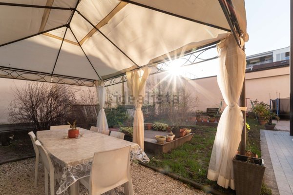 appartamento in vendita a Milano in zona Crescenzago