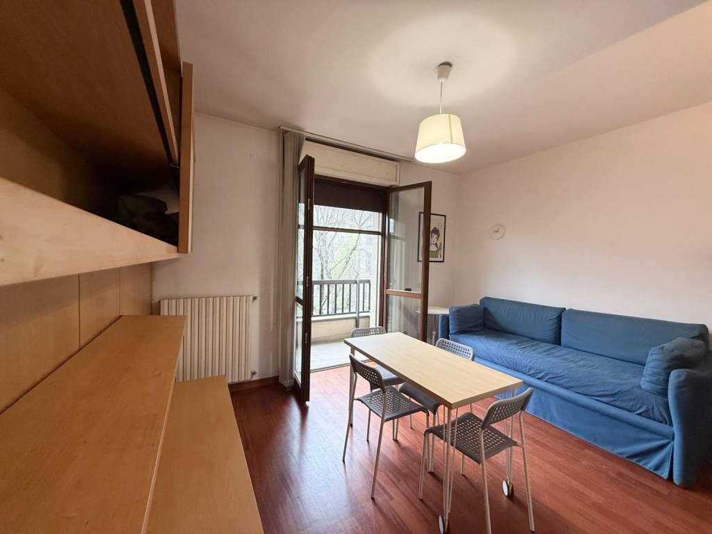 appartamento in vendita a Milano in zona Bocconi