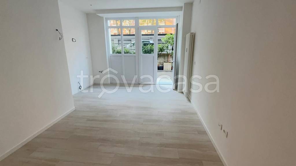 appartamento in vendita a Milano in zona Famagosta