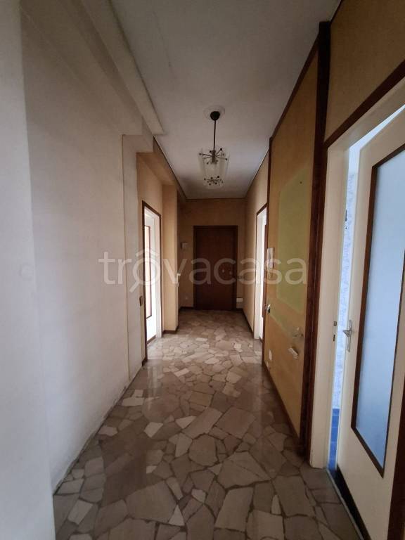 appartamento in vendita a Milano in zona Corvetto