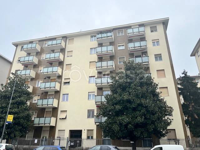 appartamento in vendita a Milano in zona Lambrate