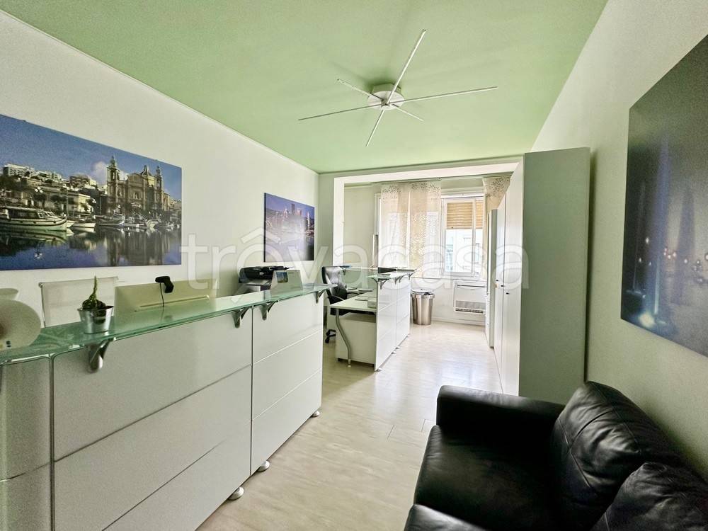 ufficio in vendita a Milano in zona Centro Direzionale