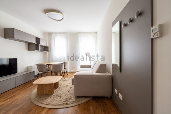 appartamento in vendita a Milano in zona Porta Nuova