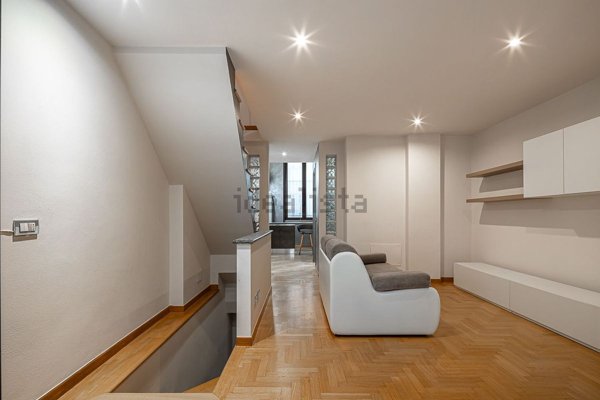 appartamento in vendita a Milano in zona Città Studi