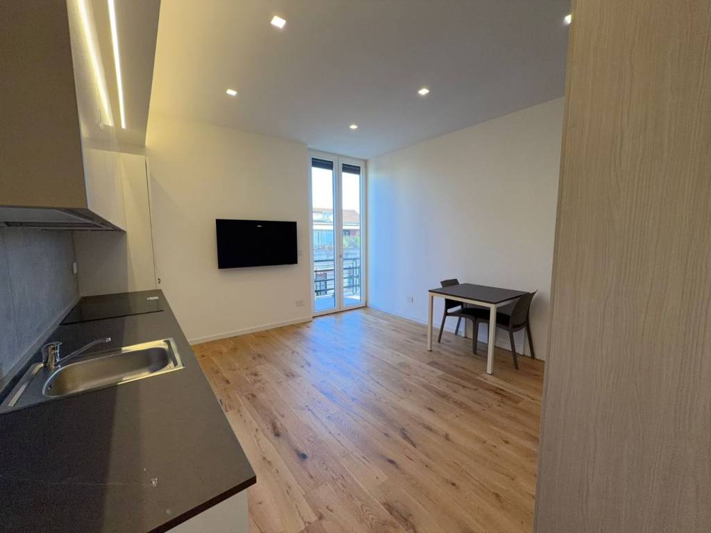 appartamento in vendita a Milano in zona Isola
