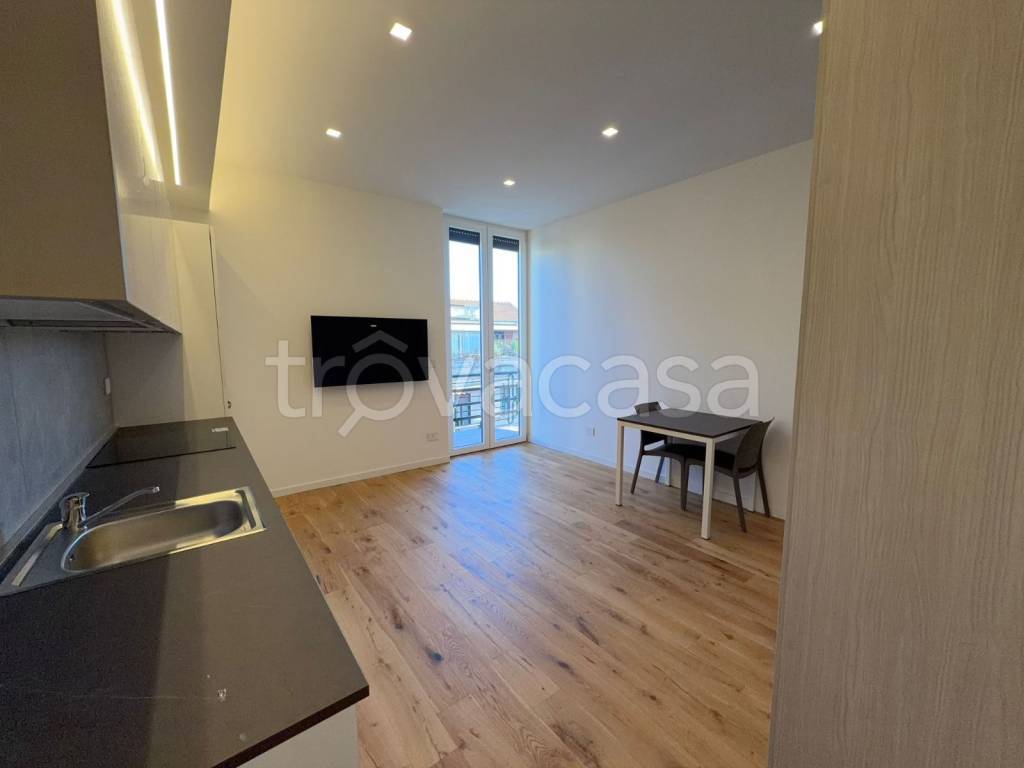 appartamento in vendita a Milano in zona Isola