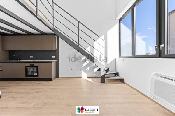 appartamento in vendita a Milano in zona Famagosta