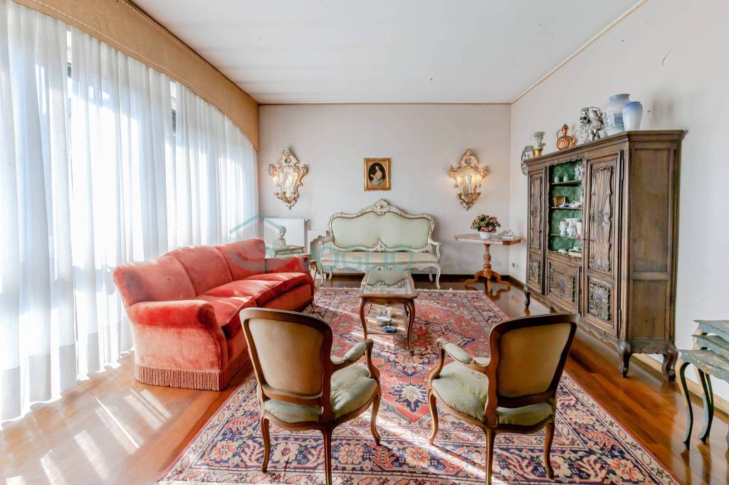 appartamento in vendita a Milano in zona Porta Venezia