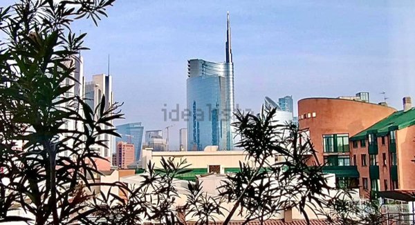 appartamento in vendita a Milano in zona Porta Garibaldi