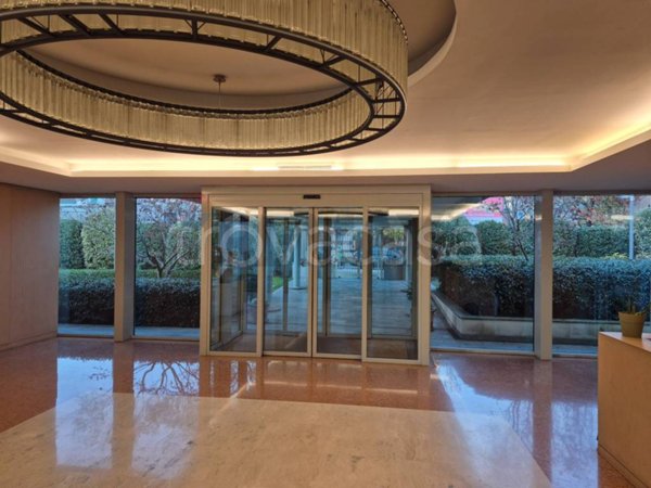 appartamento in vendita a Milano in zona Corsica