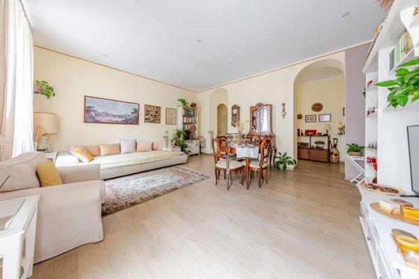 appartamento in vendita a Milano in zona Porta Genova