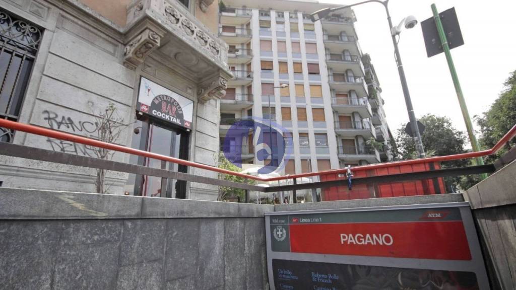 negozio in vendita a Milano in zona Lorenteggio