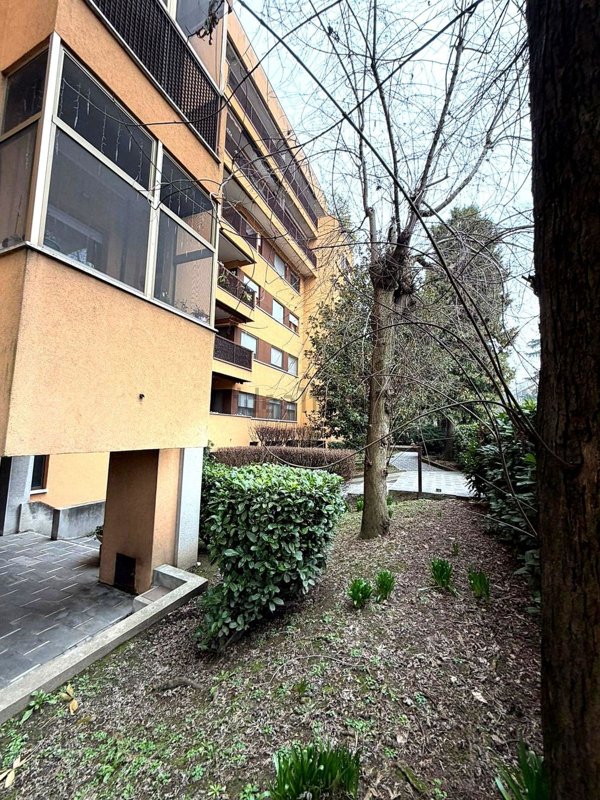 appartamento in vendita a Milano in zona Ponte Lambro