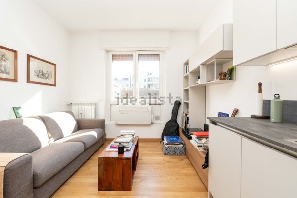 appartamento in vendita a Milano in zona Porta Nuova