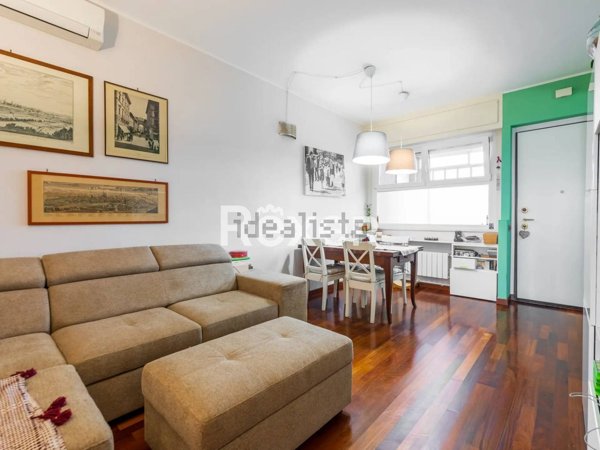 appartamento in vendita a Milano in zona Gallaratese