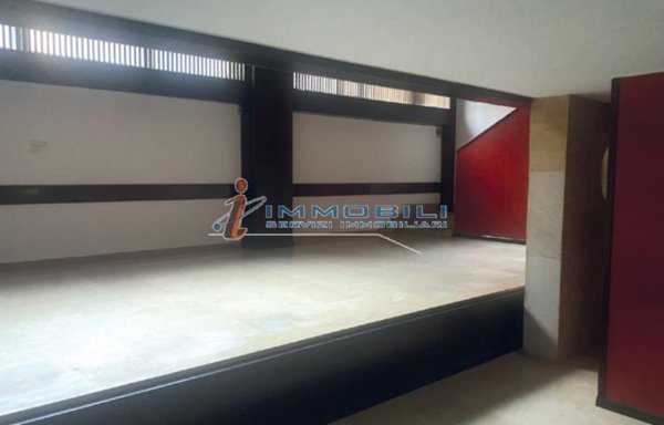 negozio in vendita a Milano in zona Centro Direzionale