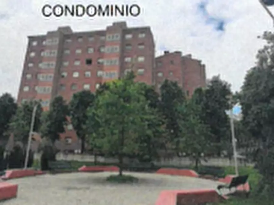 appartamento in vendita a Milano in zona Gallaratese