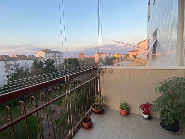 appartamento in vendita a Milano in zona Forze Armate