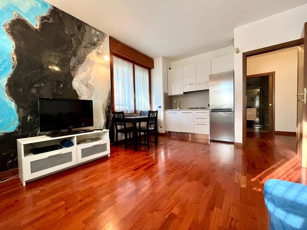 appartamento in vendita a Milano in zona Vigentino