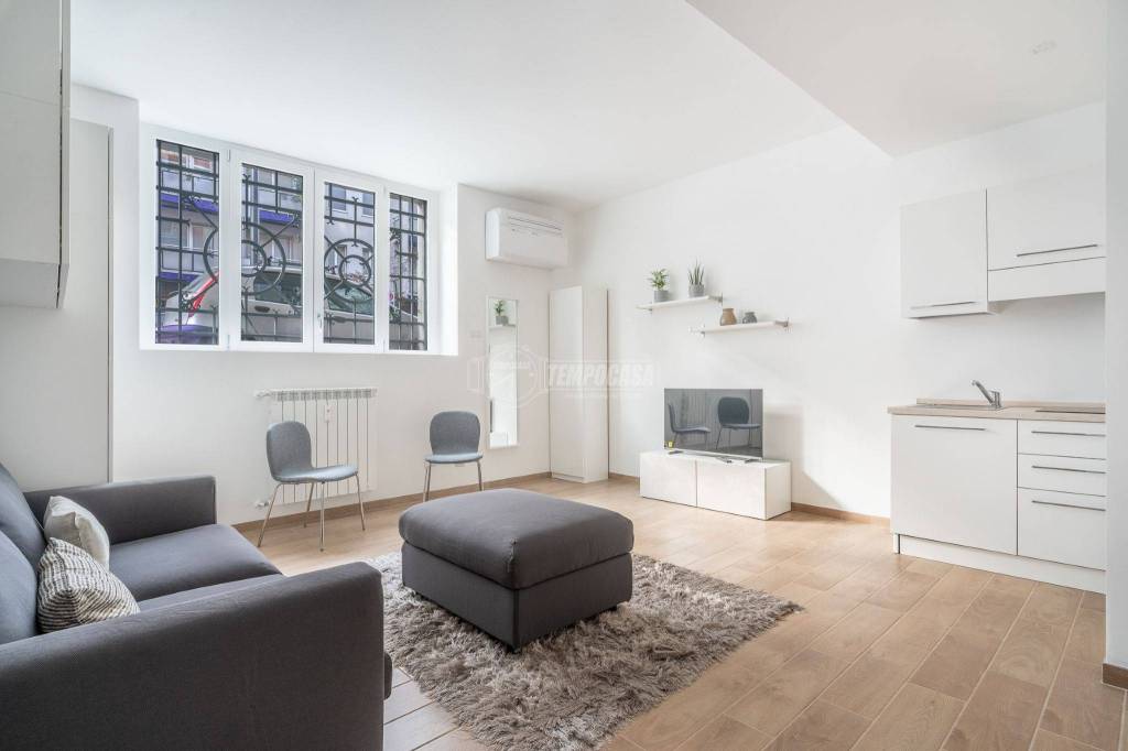 appartamento in vendita a Milano in zona Bocconi