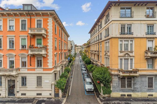 casa indipendente in vendita a Milano