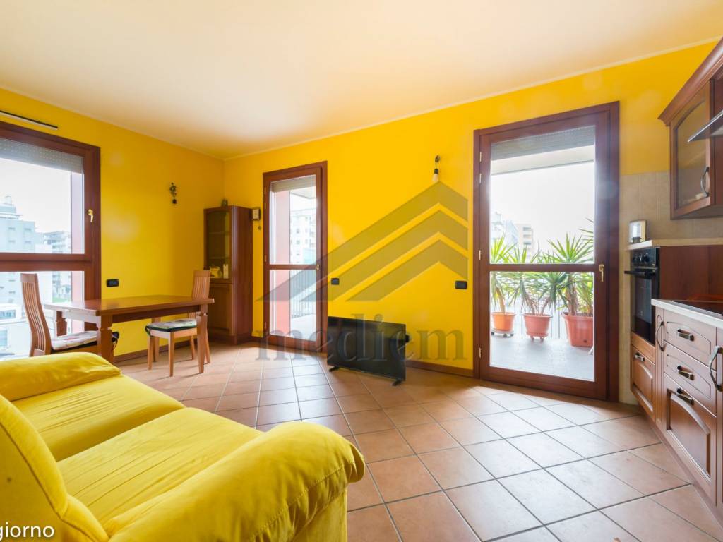 appartamento in vendita a Milano in zona Lambrate