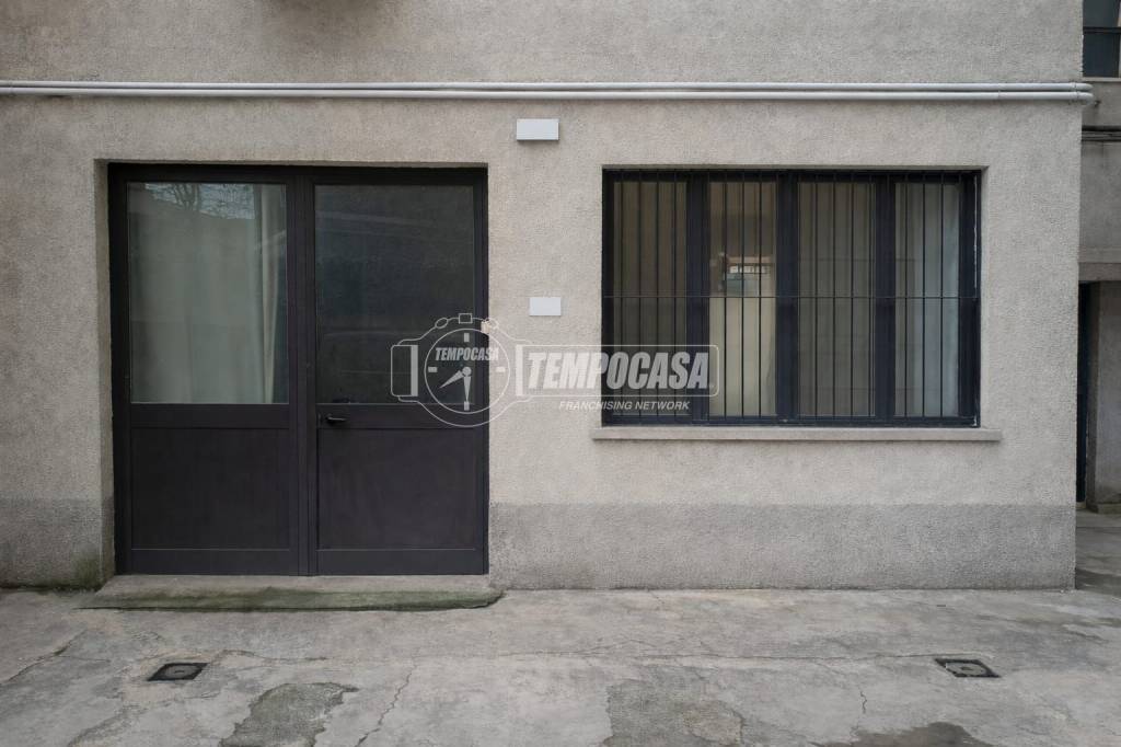 locale commerciale in vendita a Milano
