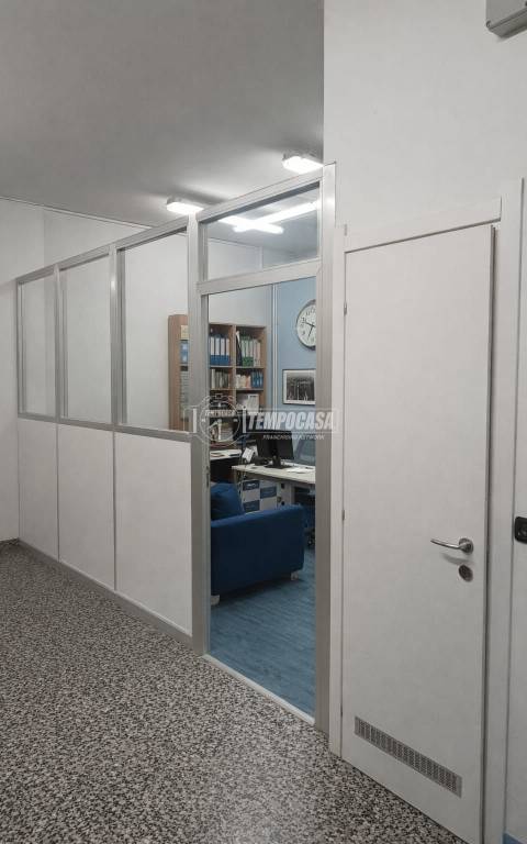 locale commerciale in vendita a Milano