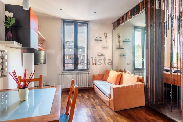 appartamento in vendita a Milano in zona Isola