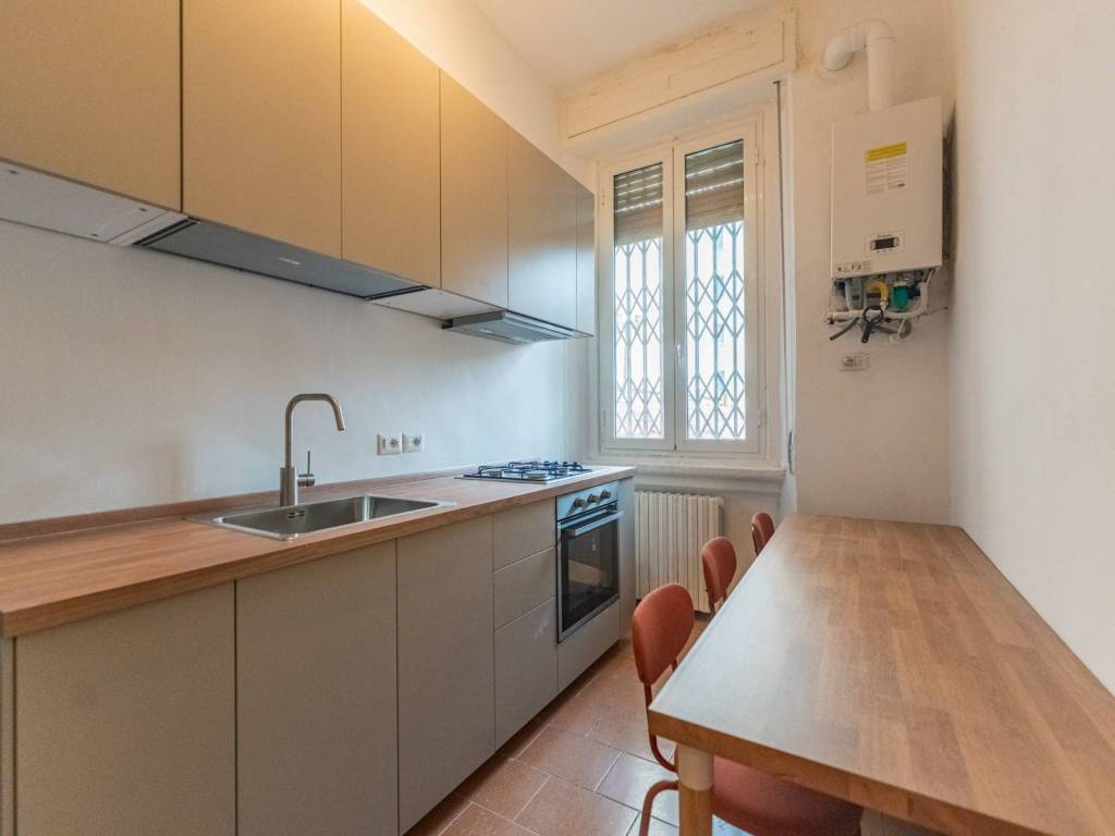 appartamento in vendita a Milano in zona Vigentino