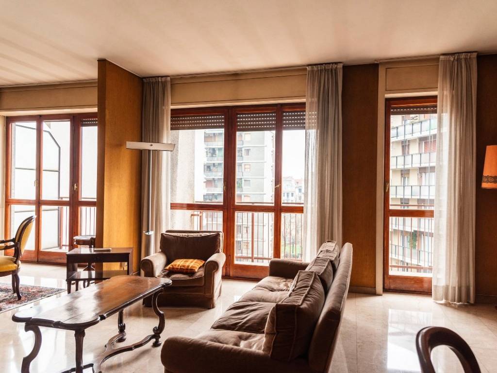 appartamento in vendita a Milano in zona Città Studi