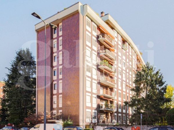 appartamento in vendita a Milano in zona Barona