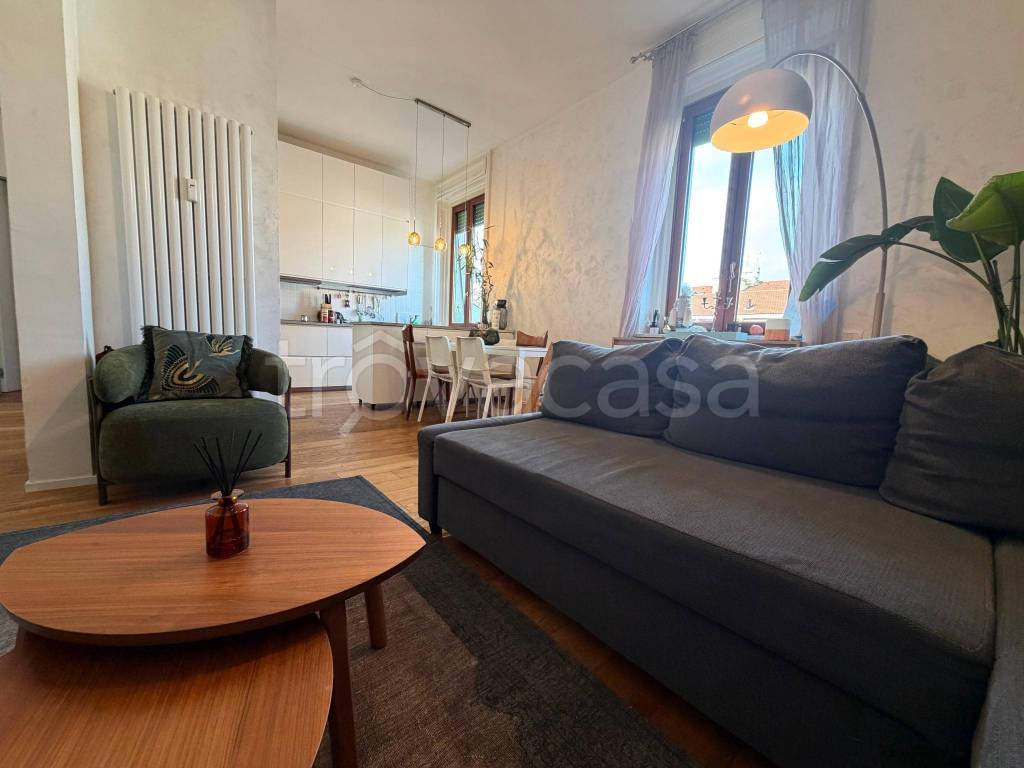 appartamento in vendita a Milano in zona Loreto