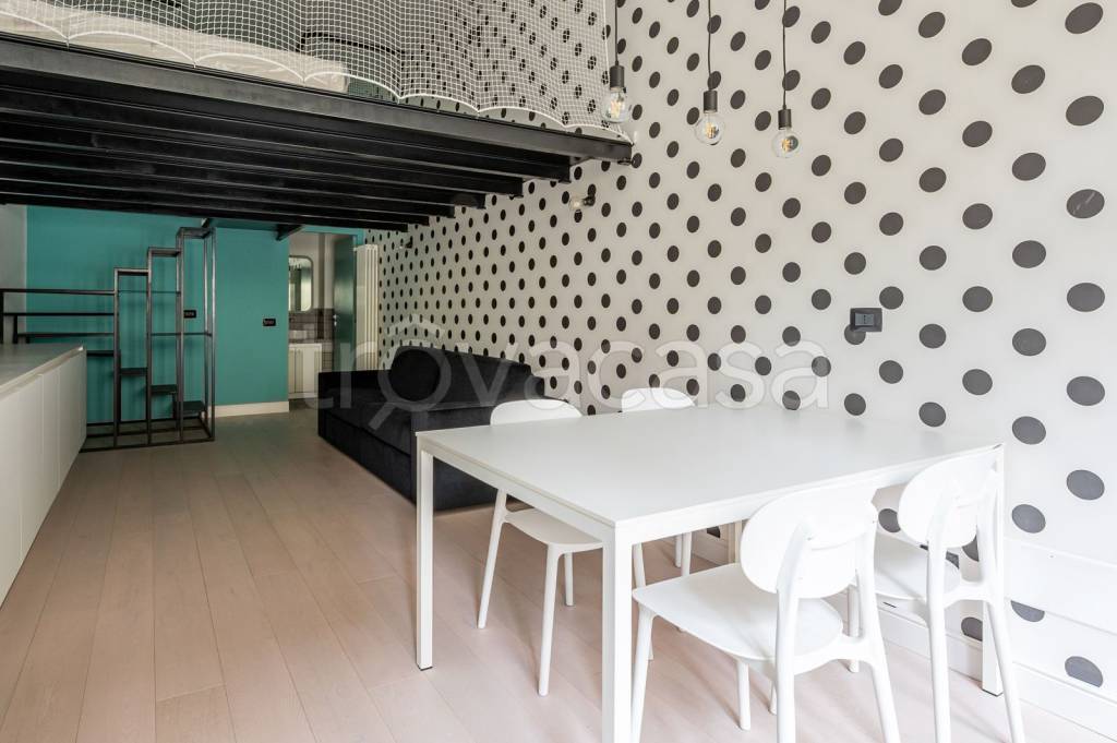 appartamento in vendita a Milano in zona Sempione