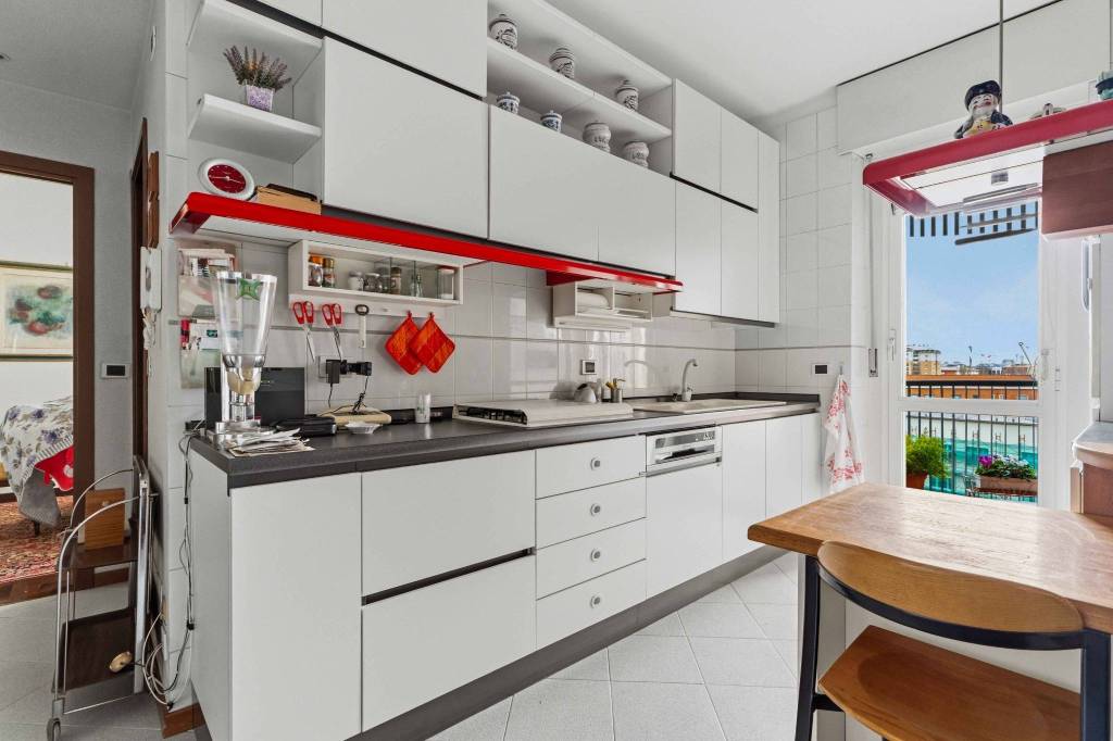 appartamento in vendita a Milano in zona Chiesa Rossa