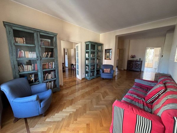 appartamento in vendita a Milano in zona Porta Nuova