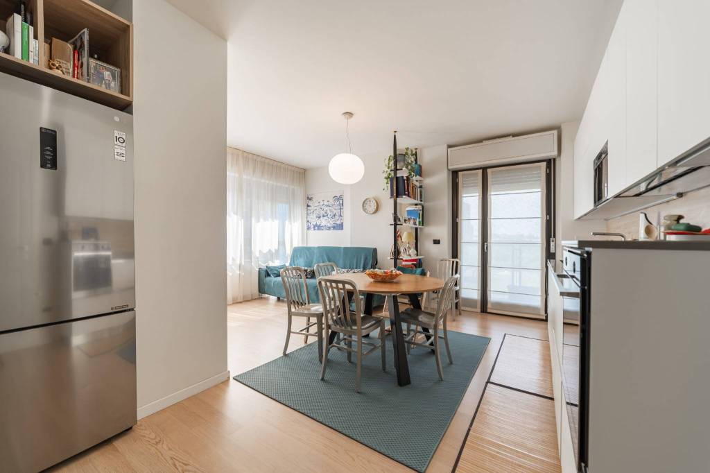 appartamento in vendita a Milano in zona Adriano