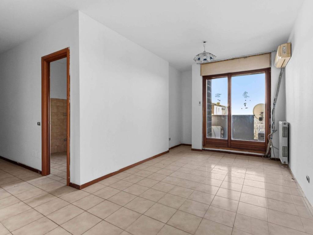 appartamento in vendita a Milano in zona Famagosta