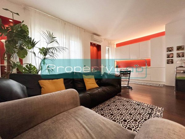 appartamento in vendita a Milano in zona Piazzale Lodi