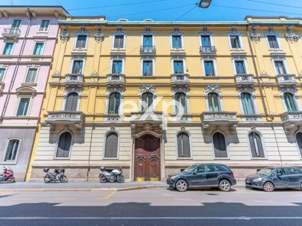 appartamento in vendita a Milano in zona Cadorna