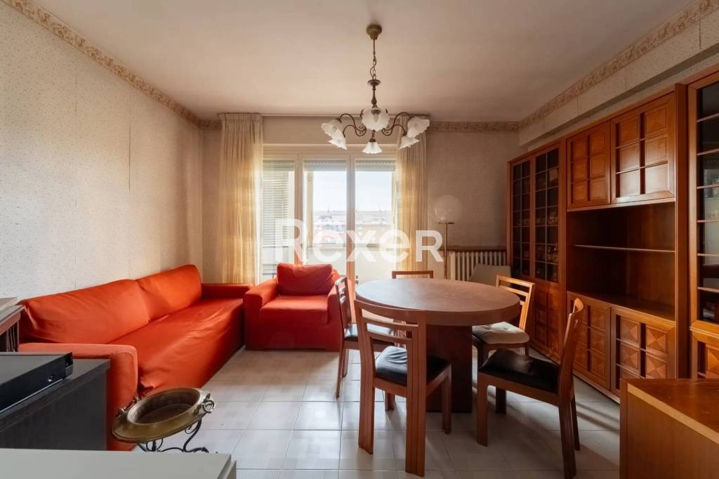 appartamento in vendita a Milano in zona Barona