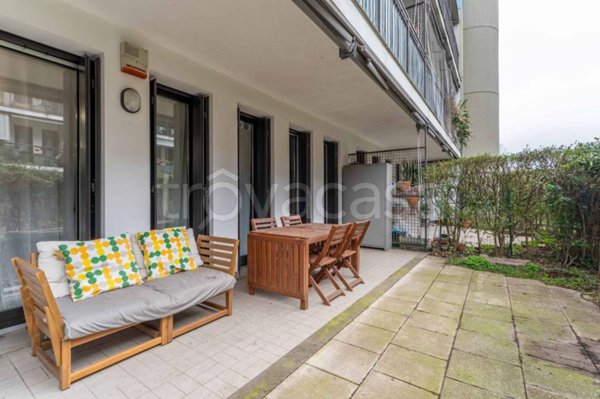 appartamento in vendita a Milano in zona Muggiano