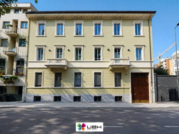appartamento in vendita a Milano in zona Bocconi