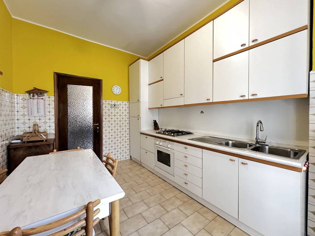 appartamento in vendita a Milano in zona Vigentino