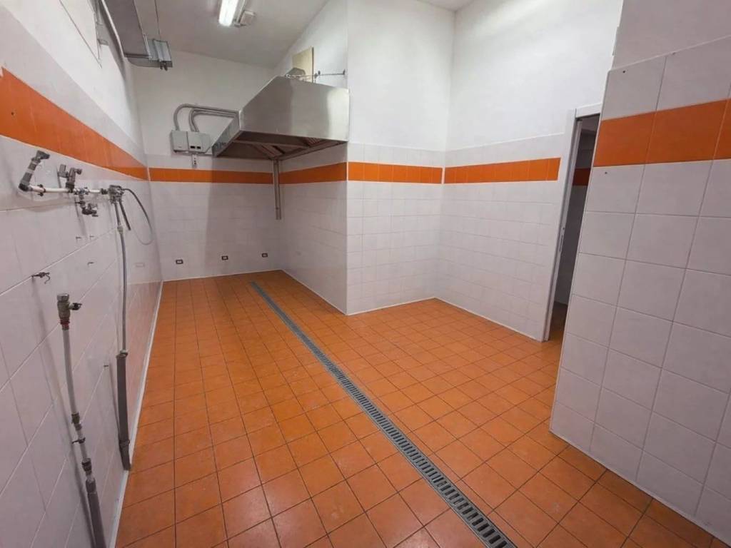 negozio in vendita a Milano in zona Isola