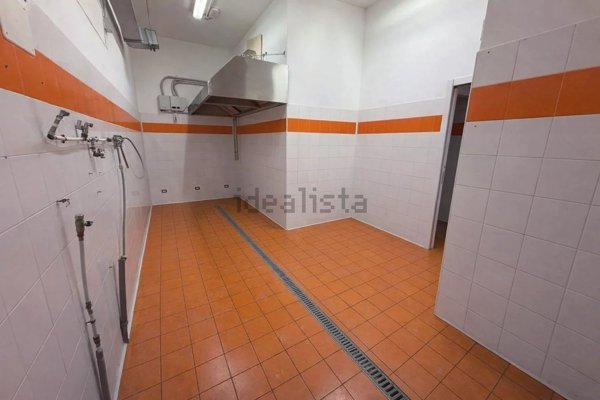 negozio in vendita a Milano